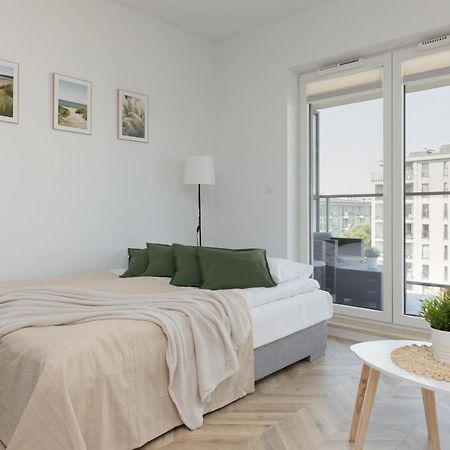 Ursus Sunny Studio For 4 Guests With Parking & Balcony By Noclegi Renters Varšava Exteriér fotografie